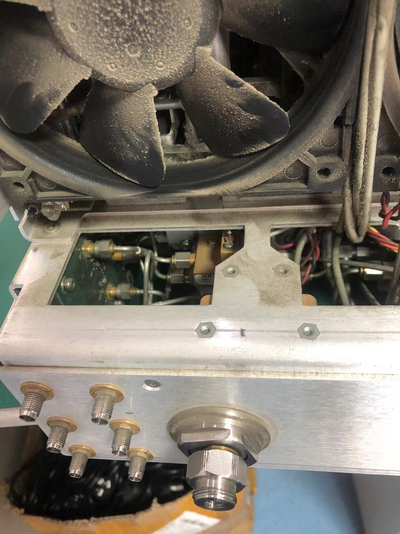 6253d79d4eb06.jpg AGILENT和惠普網分儀1.jpg