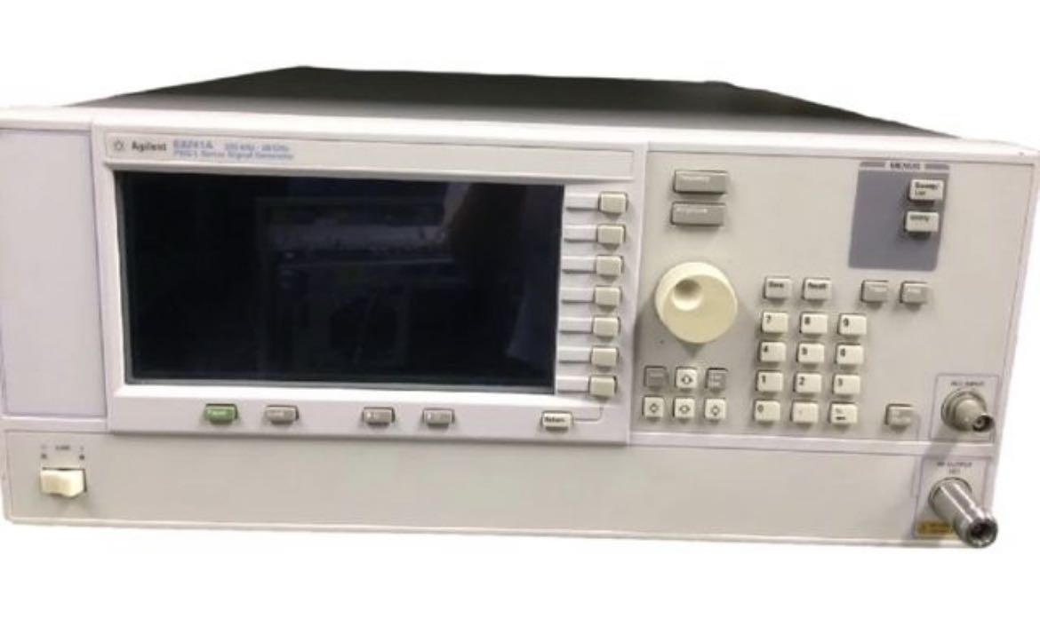 6260aa76916f7.jpg E8241A信號(hào)發(fā)生器.jpg